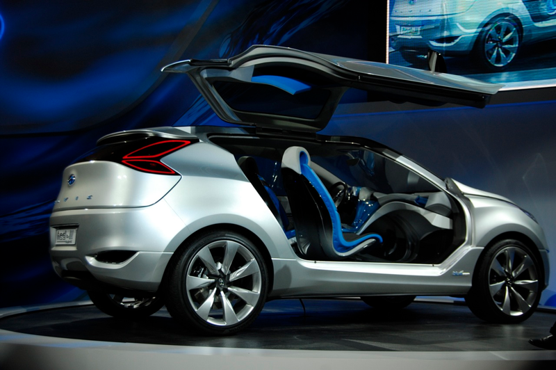 Illustration for article titled Hyundai Nuvis Concept: Hybrid Blue Drive Gives It Wings